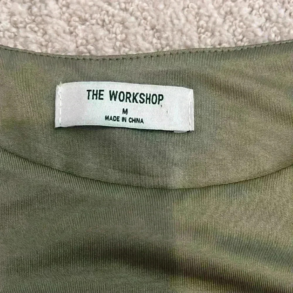 THE WORKSHOP Stretchy olive green crop top - Picture 2 of 2
